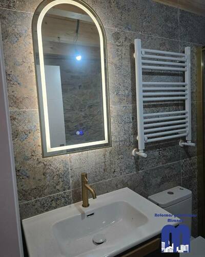 Reforma integral baños en casa rural de Gijón