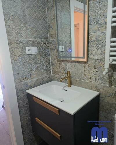 Reforma integral baños en casa rural de Gijón