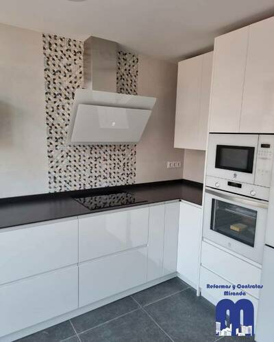 Reforma integral de cocina y baño en piso de La Calzada, Gijón