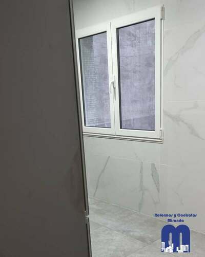 Reforma integral de cocina moderna en Gijón